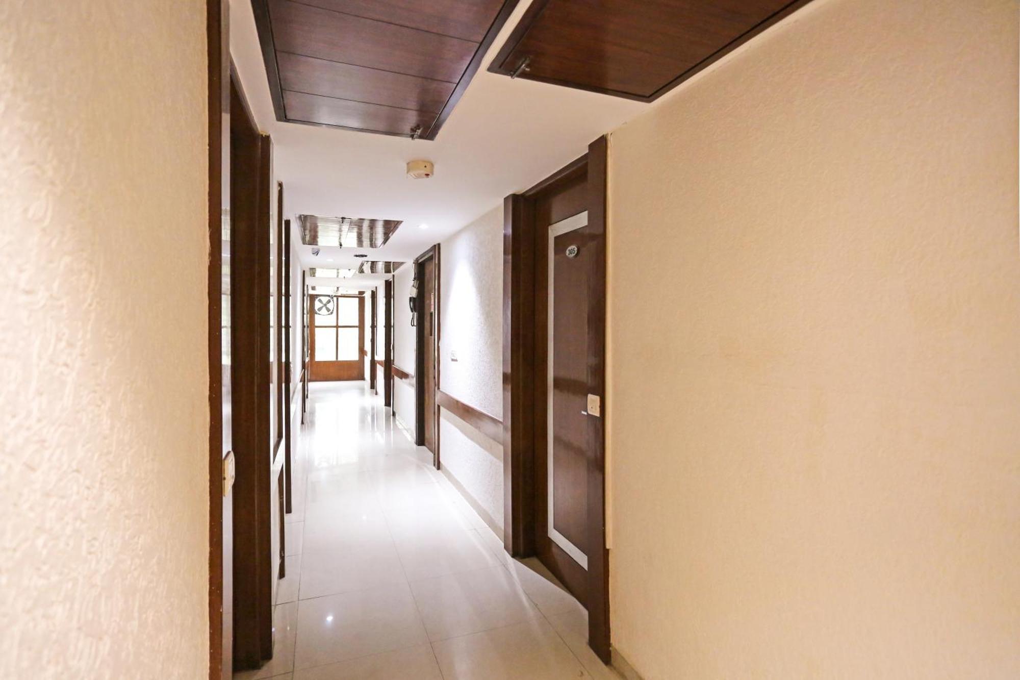 Hotel Silky Palace Near Igi Airportt New Delhi Exterior photo