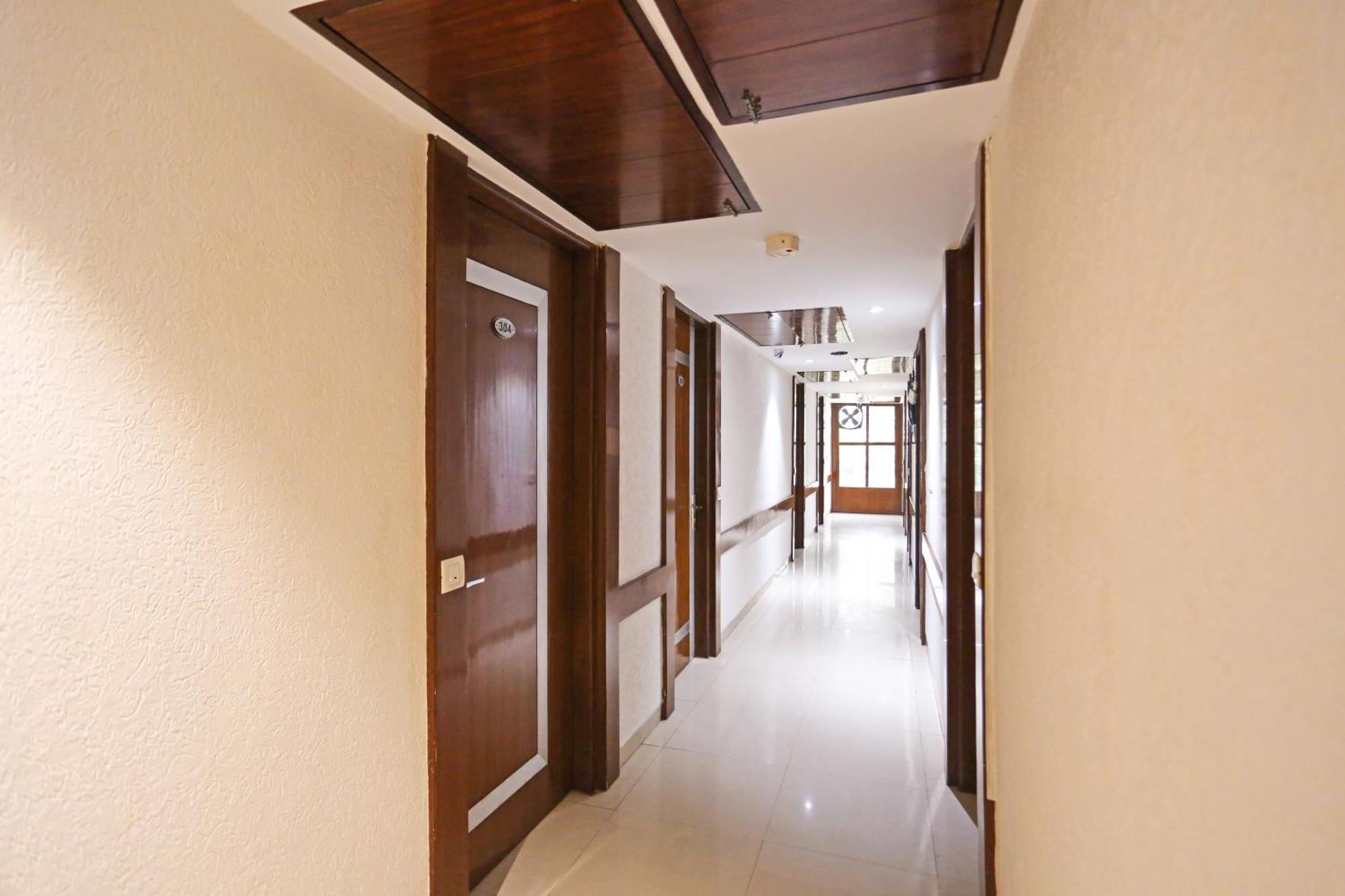 Hotel Silky Palace Near Igi Airportt New Delhi Exterior photo