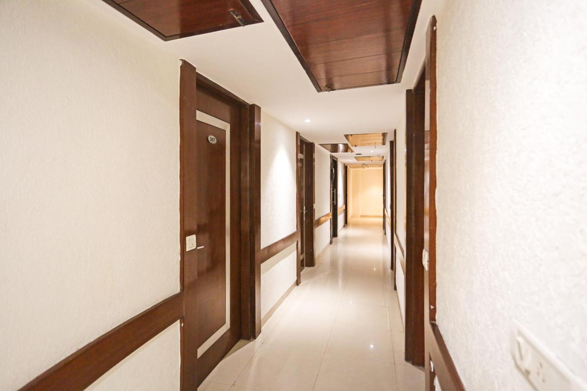 Hotel Silky Palace Near Igi Airportt New Delhi Exterior photo