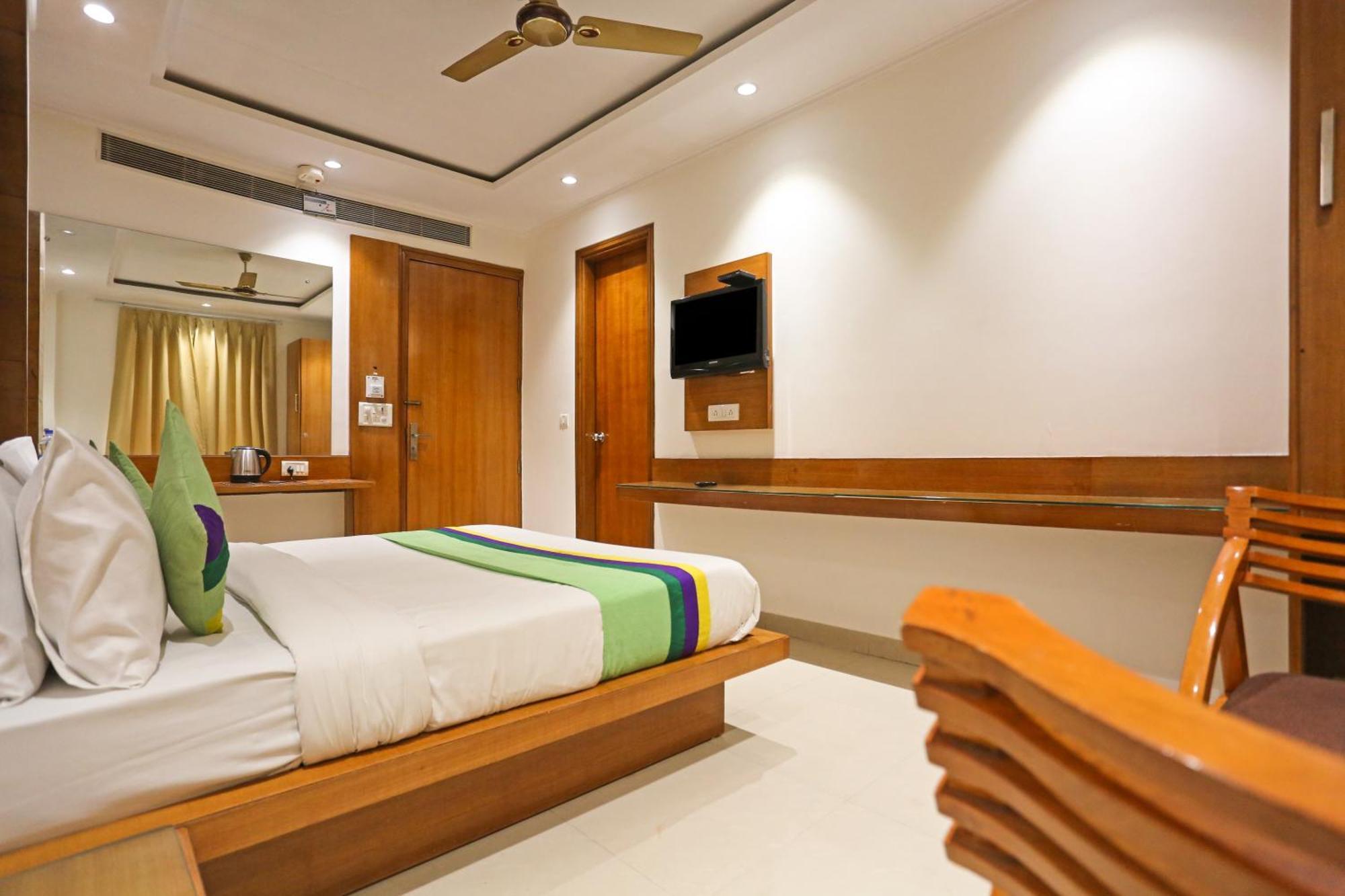Hotel Silky Palace Near Igi Airportt New Delhi Exterior photo