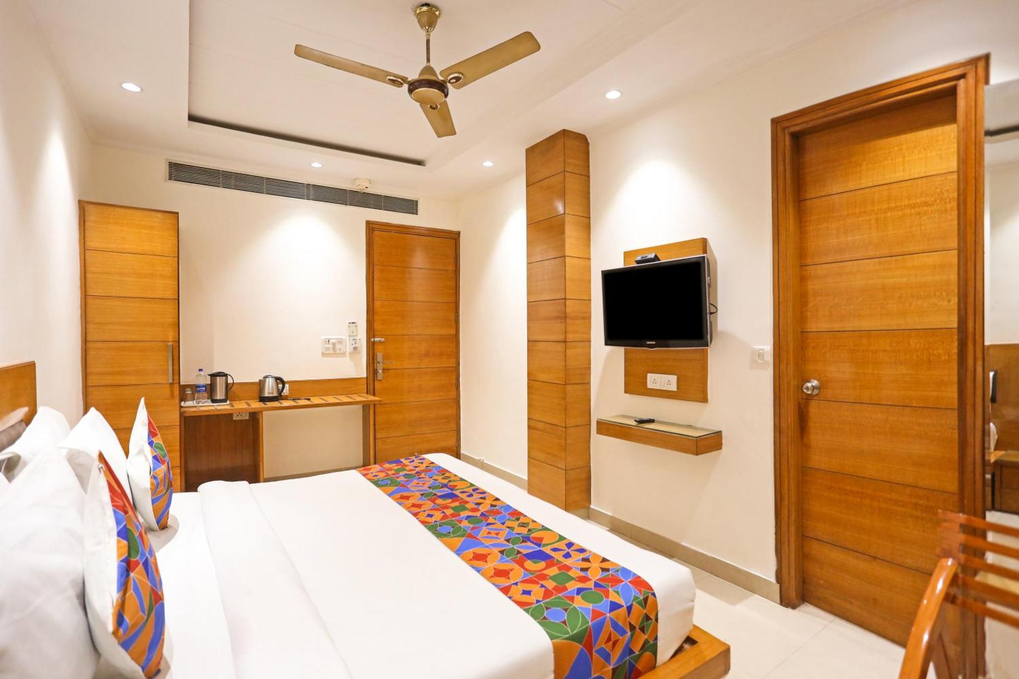 Hotel Silky Palace Near Igi Airportt New Delhi Exterior photo