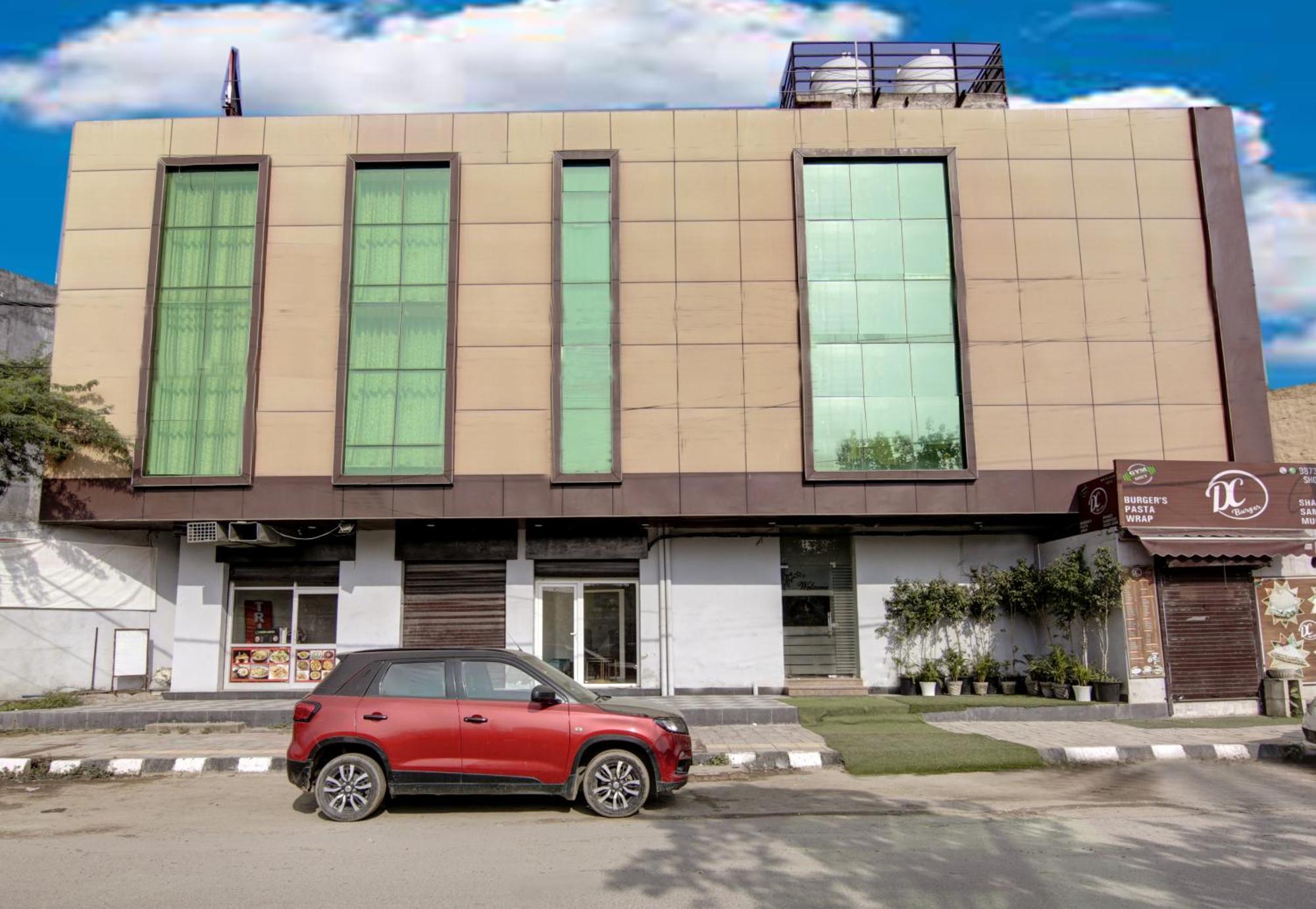 Hotel Silky Palace Near Igi Airportt New Delhi Exterior photo